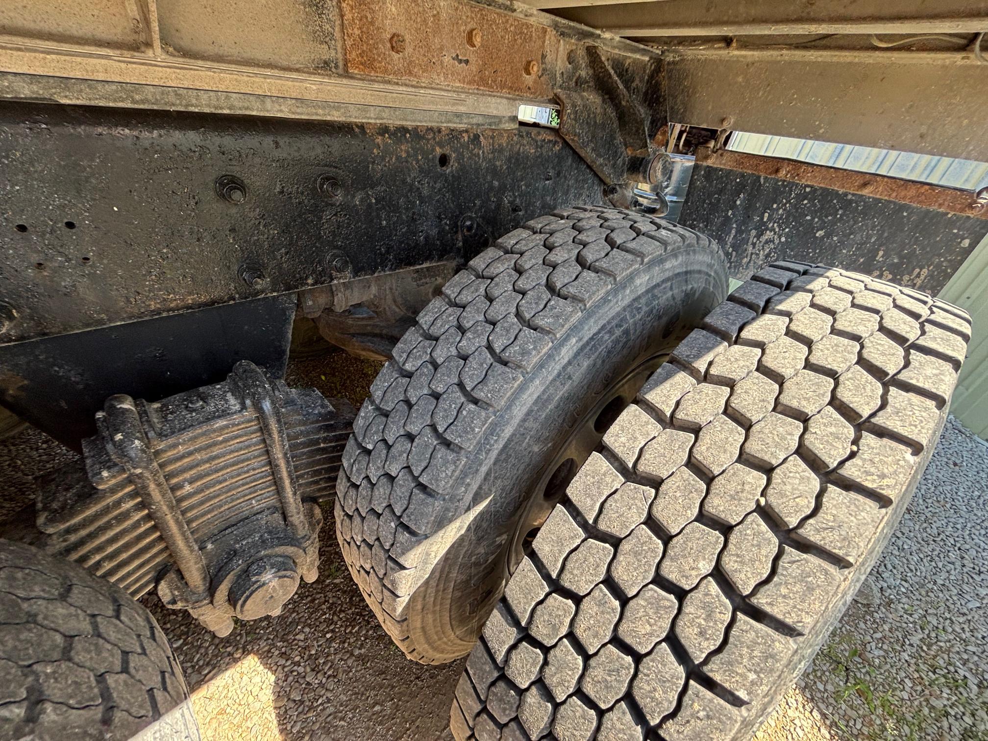 1997 MACK CL713 - Image 32